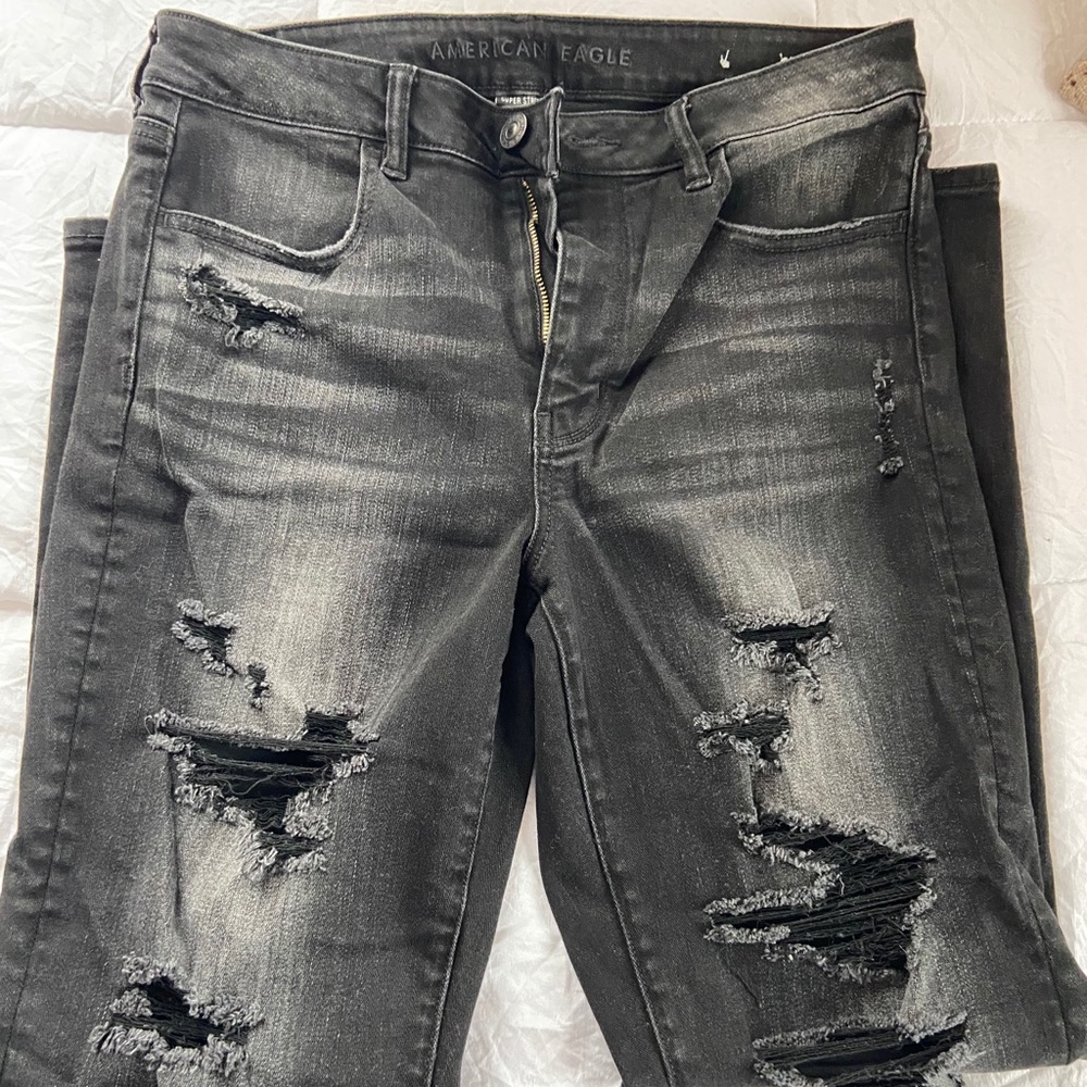 Distressed American eagle jeggings
